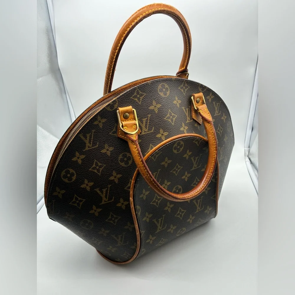 Louis Vuitton ellipse MM monogram hand bag